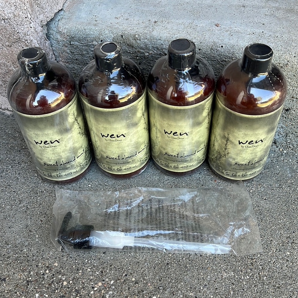 4 Wen by Chaz Dean Sweet Almond Mint Cleansing Conditioner Bottles